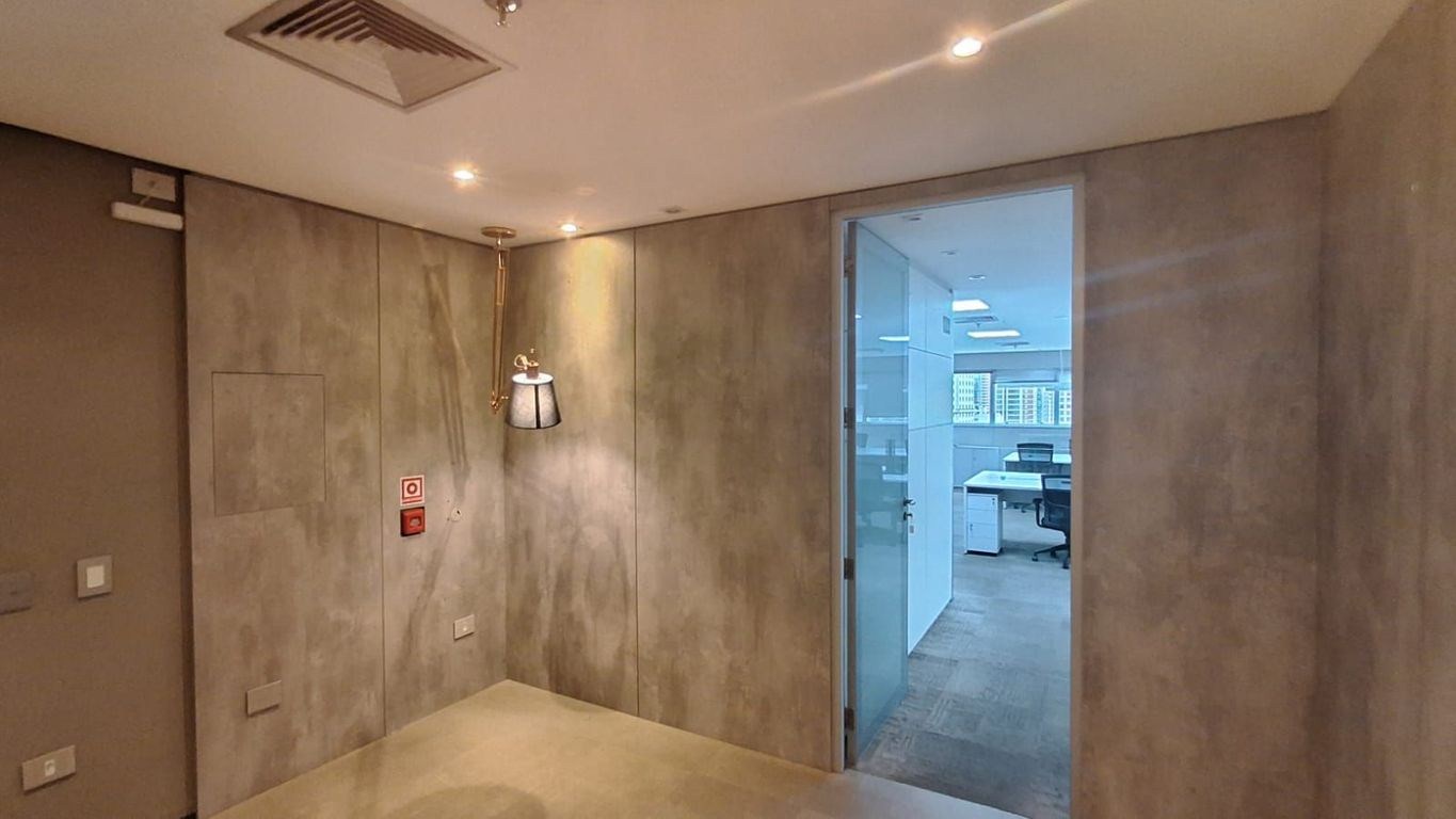 Sala à Venda em Jardim Europa, São Paulo - SP