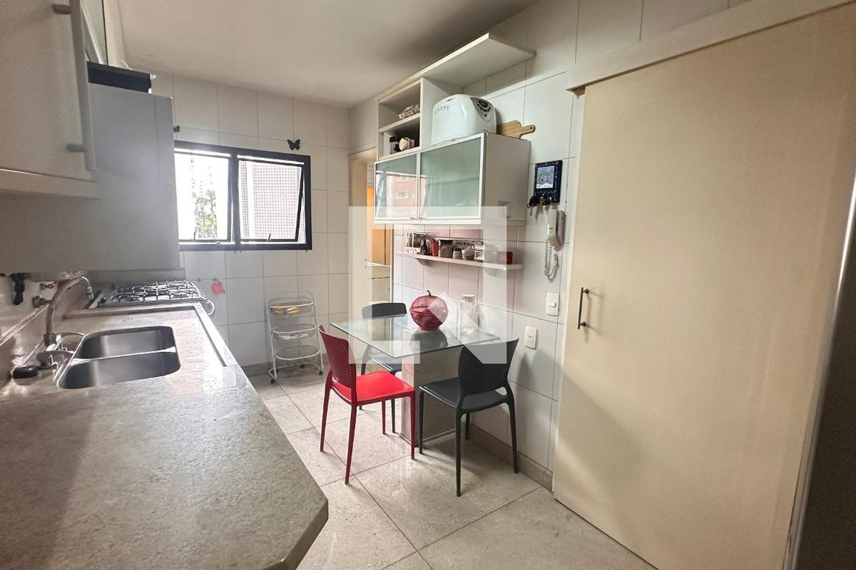 Apartamento à Venda - Brooklin, 4 Quartos,  124 m2