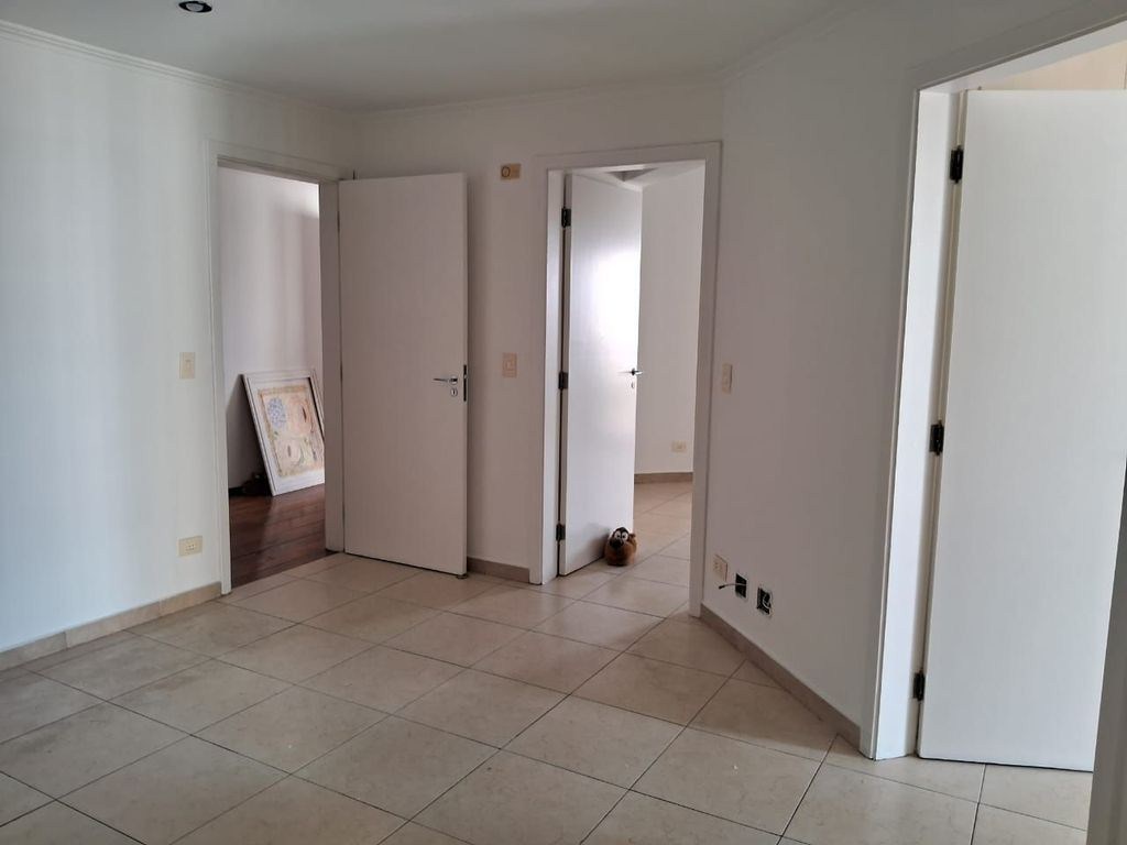 Apartamento à Venda em Jardim Fonte do Morumbi, São Paulo - SP