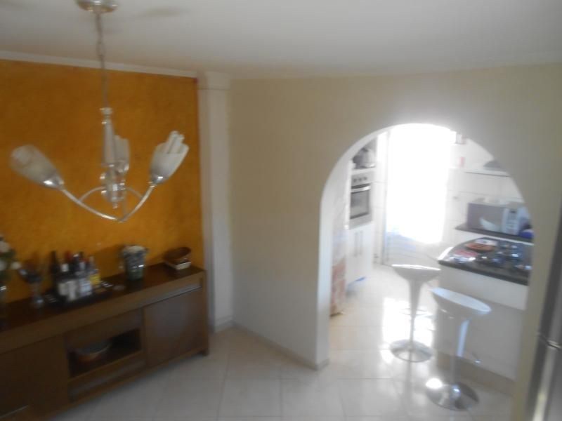Casa à venda em São Paulo-SP, Parque Reboucas: 3 quartos, 1 suíte, 3 banheiros, 2 vagas, 150m². Aproveite!