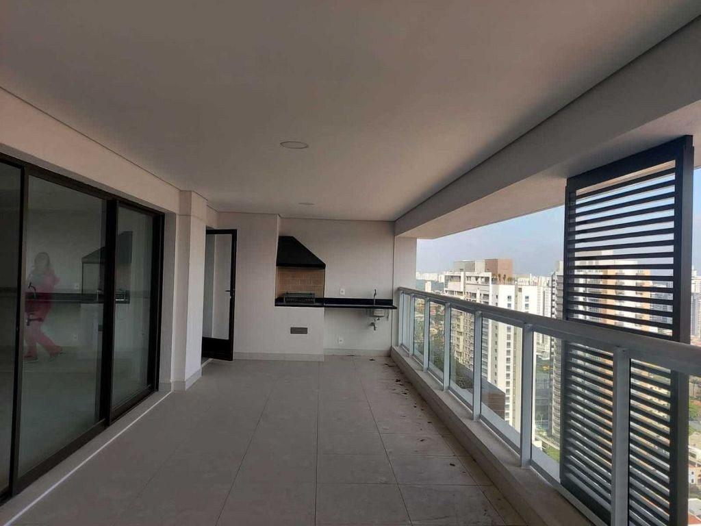 Apartamento à Venda em Jardim das Acácias, São Paulo - SP