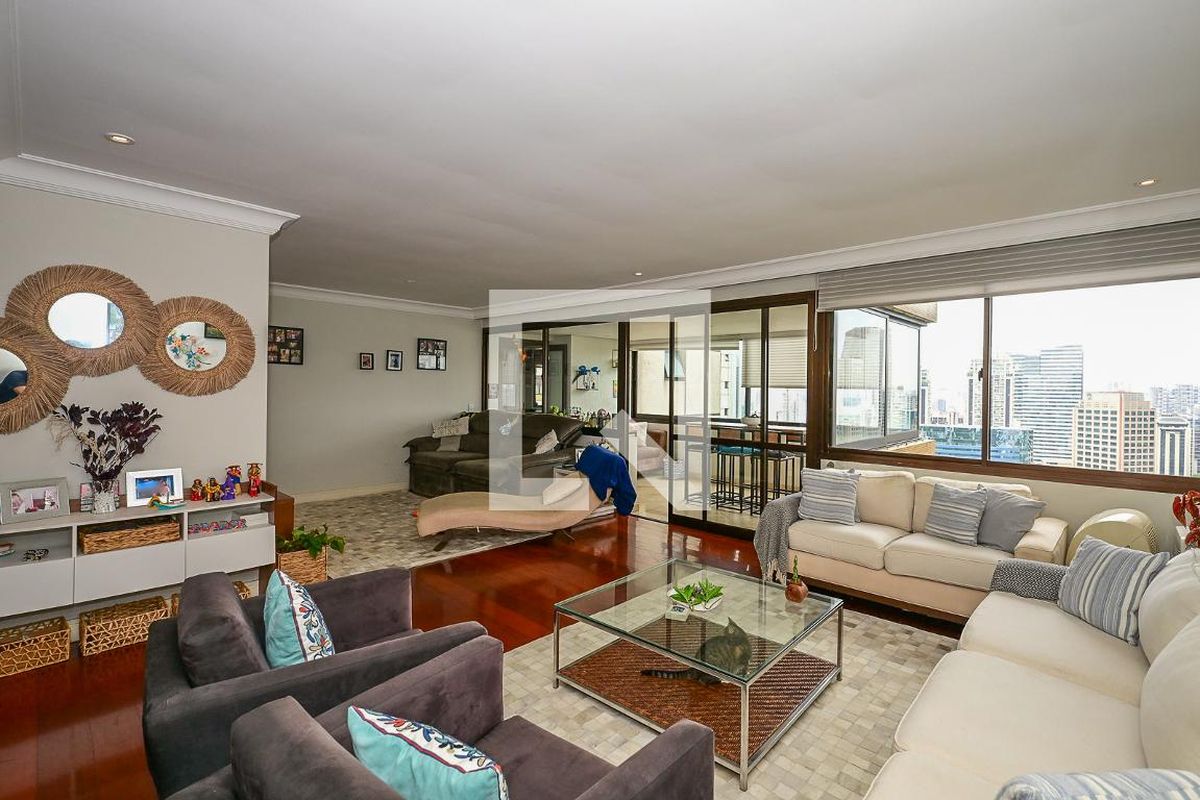 Apartamento à Venda - Real Parque, 3 Quartos,  185 m2