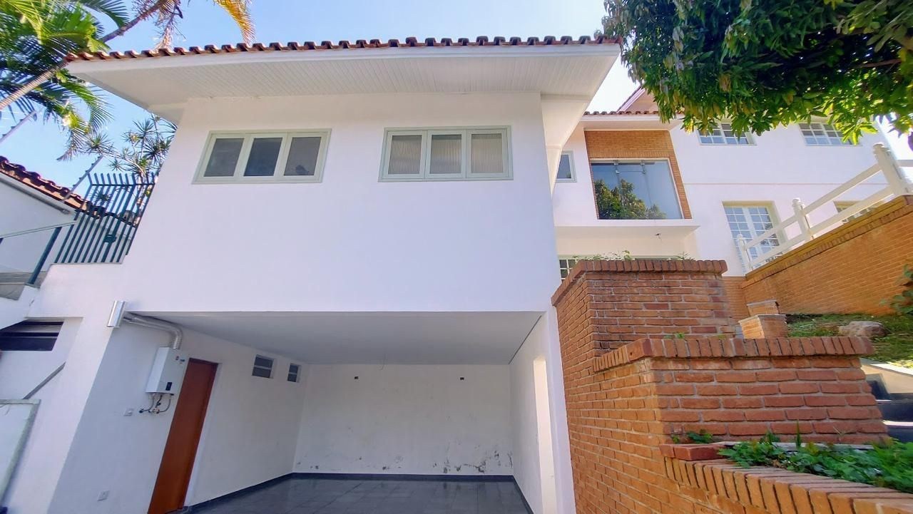 Casa à Venda em Vila Sonia, São Paulo - SP
