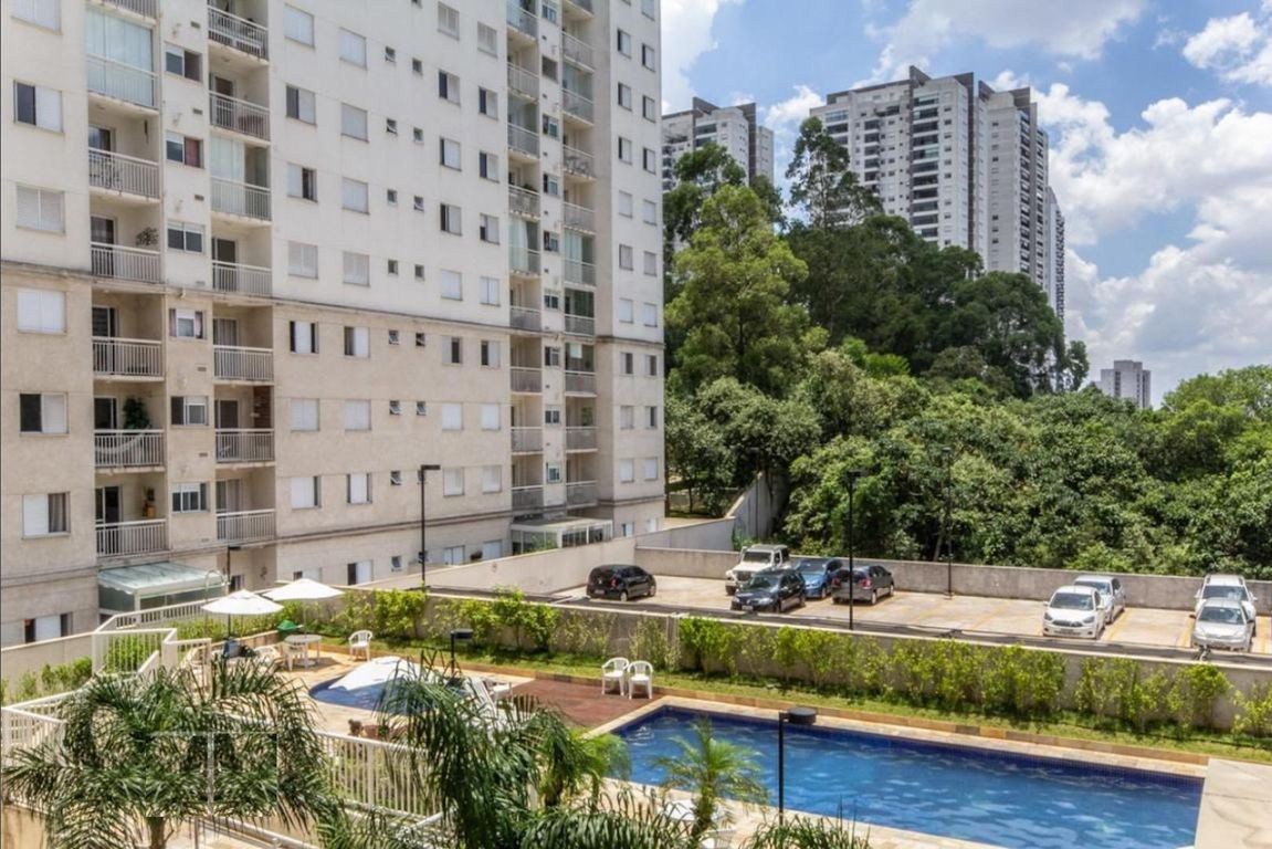 Apartamento à venda no Morumbi, São Paulo-SP: 3 quartos, 1 suíte, 1 sala, 2 banheiros, 1 vaga de garagem, 67 m² de área.