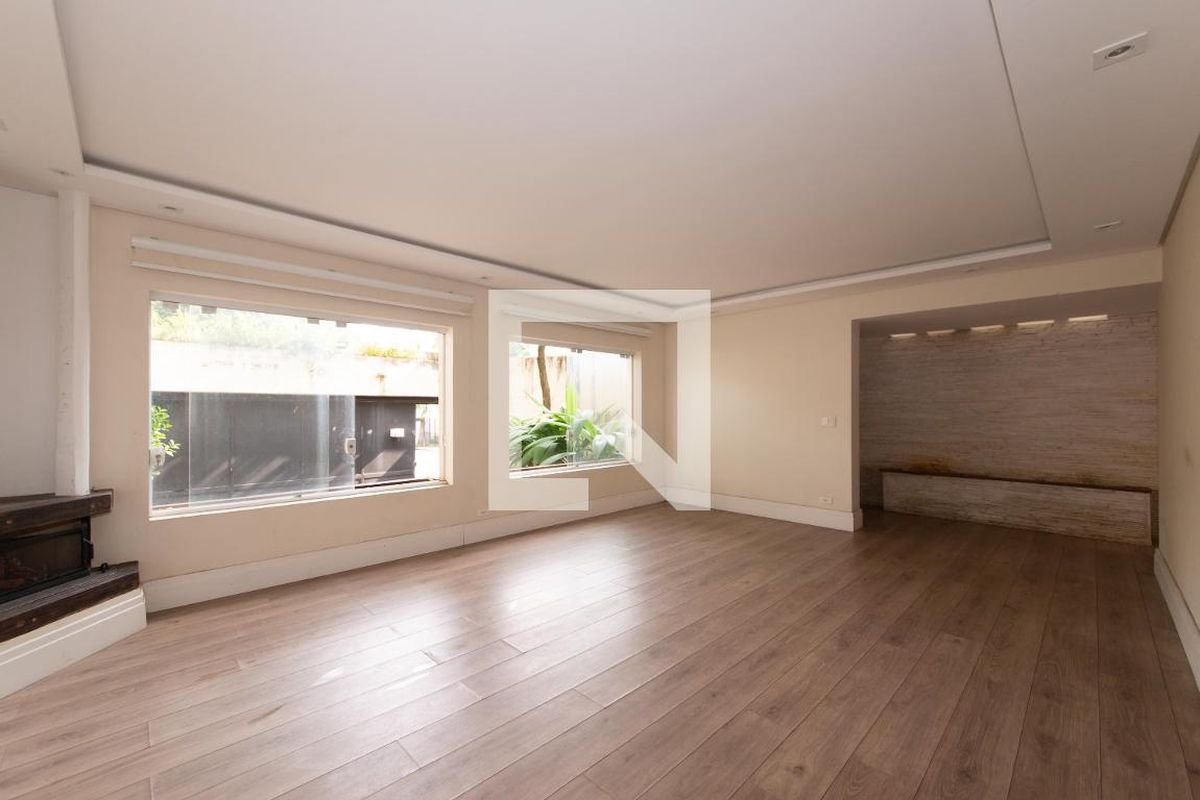 Casa à Venda - Brooklin, 3 Quartos,  250 m2