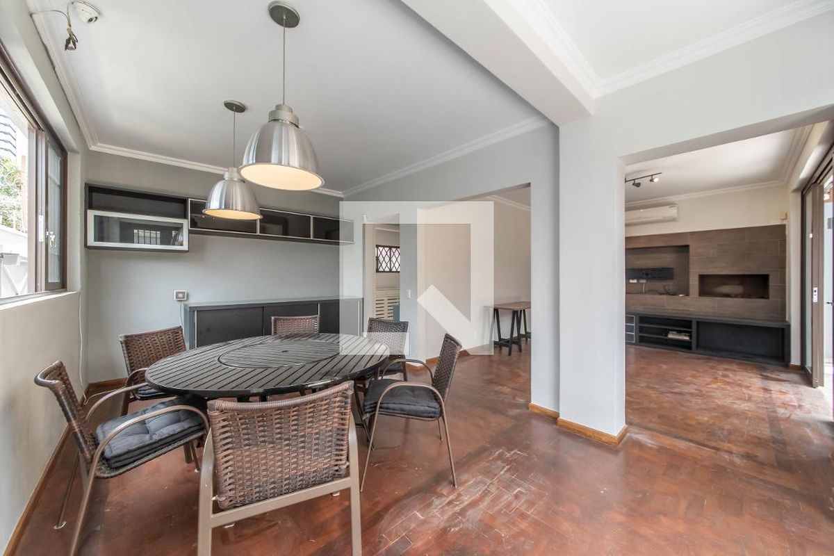 Casa à Venda - Brooklin, 3 Quartos,  250 m2