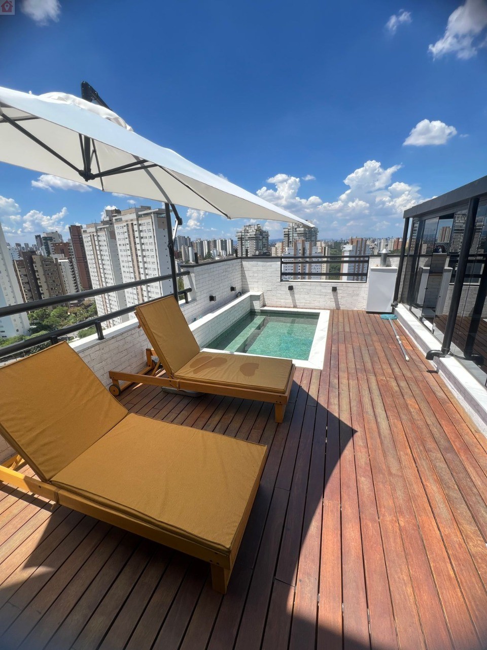 Cobertura à venda na Vila Andrade, São Paulo-SP: 3 quartos, 1 suíte, 4 banheiros, 4 vagas de garagem, 101m².
